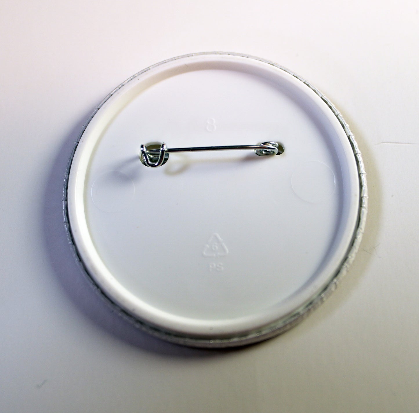 38mm. Nadelbutton für Fans mit Logo!