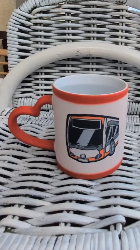 Einе Rote Zaubertasse