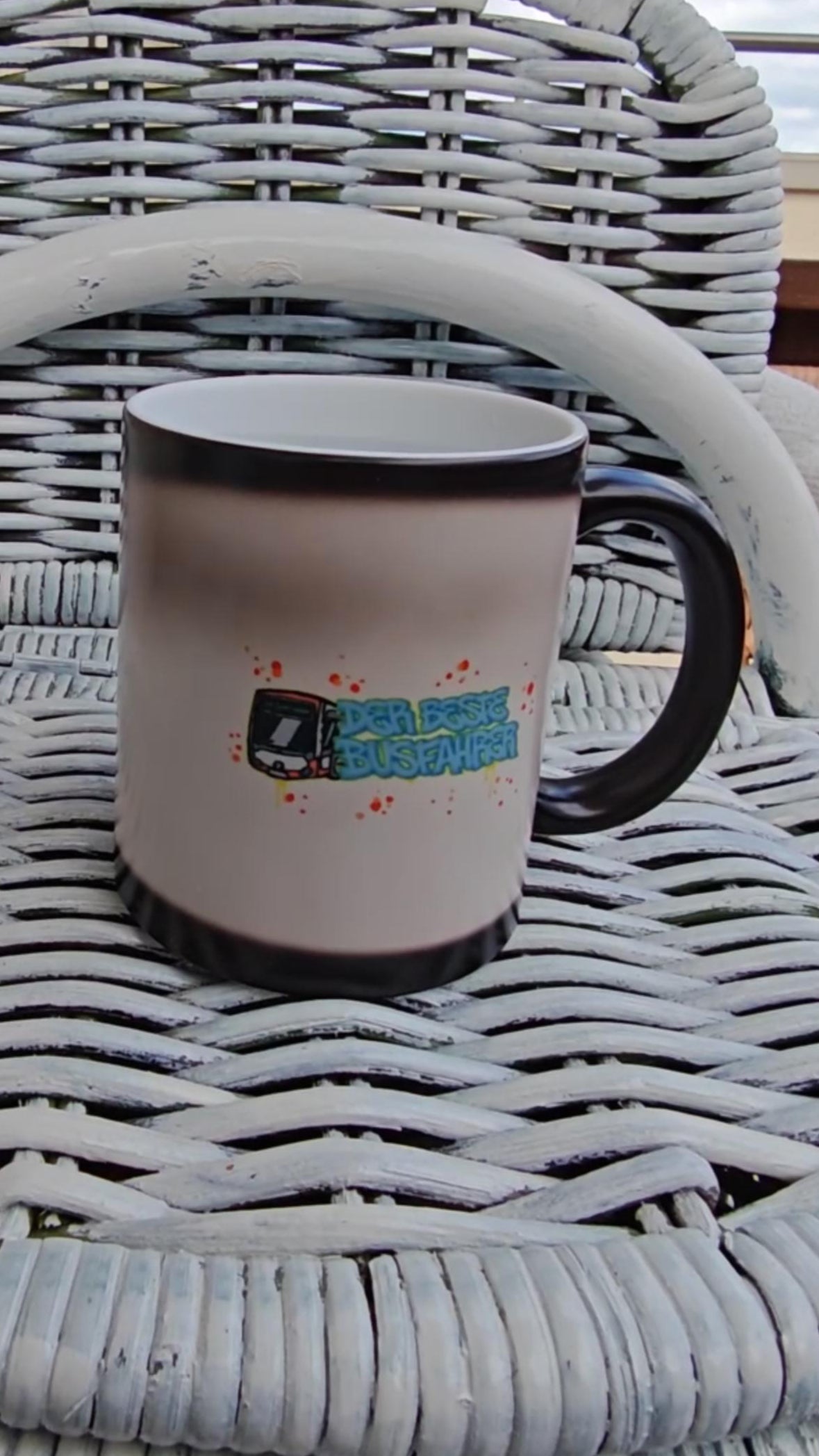 Zaubertasse mit zwei Aufdrucken